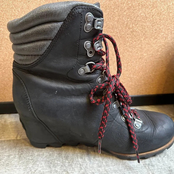 Sorel Conquest Wedge Black Leather Lace Up Boots Size 8.5 Mountaineer Style - Picture 3 of 10